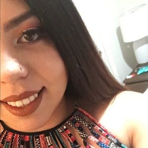 Meet your Posher, Julia